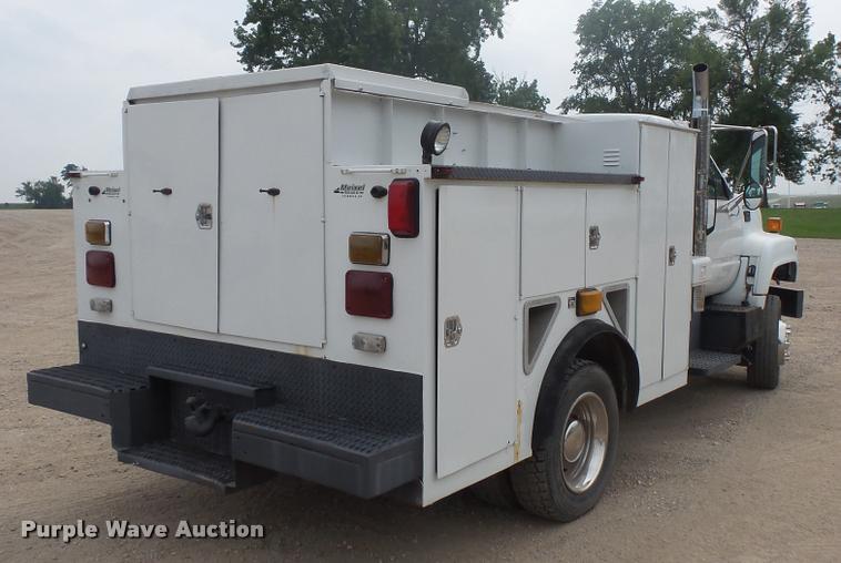 image for item DB8174 2001 Chevrolet C6500 service truck