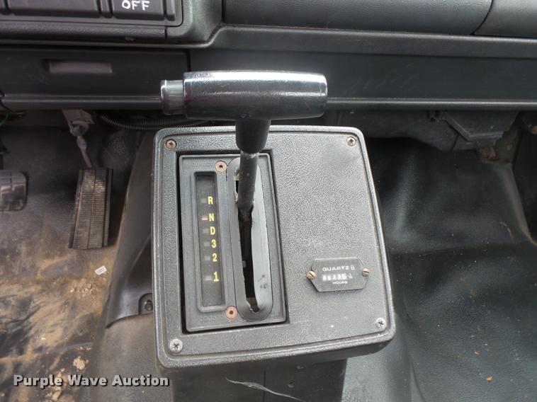 image for item DB8174 2001 Chevrolet C6500 service truck