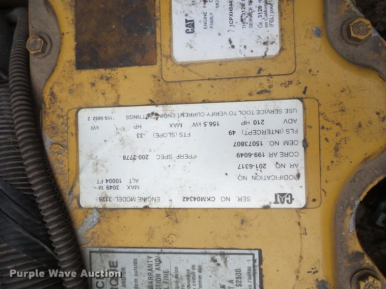 image for item DB8174 2001 Chevrolet C6500 service truck