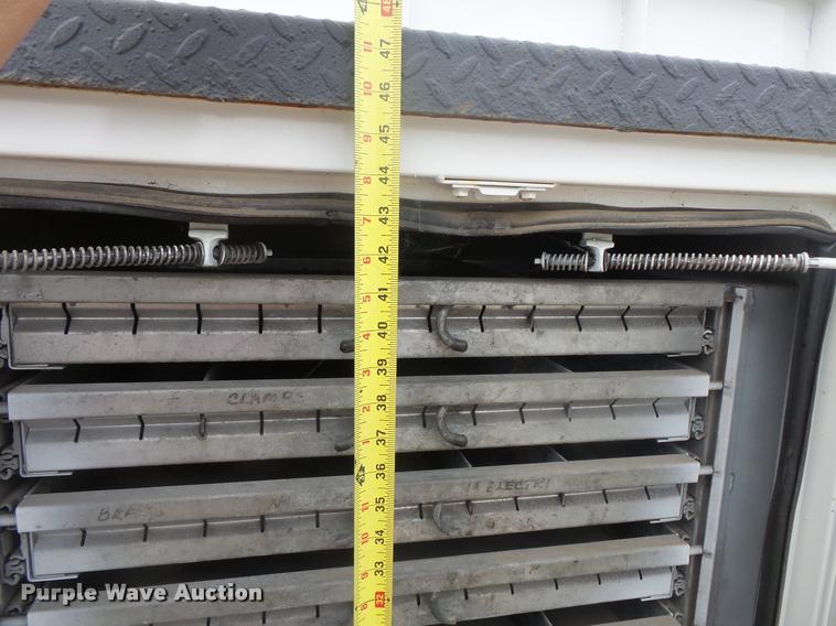 image for item DB8174 2001 Chevrolet C6500 service truck