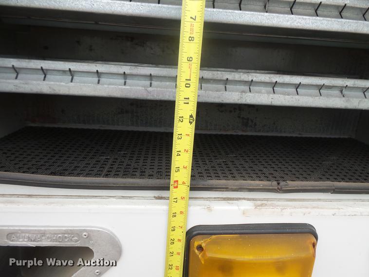 image for item DB8174 2001 Chevrolet C6500 service truck