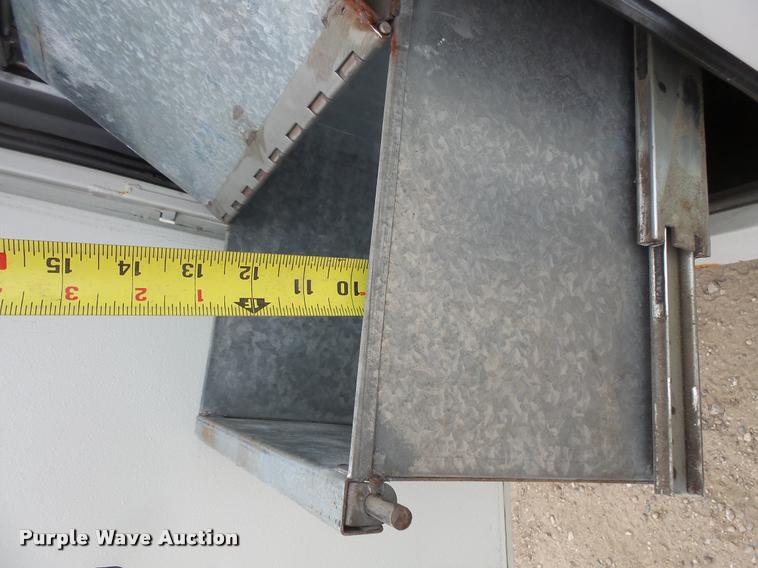 image for item DB8174 2001 Chevrolet C6500 service truck