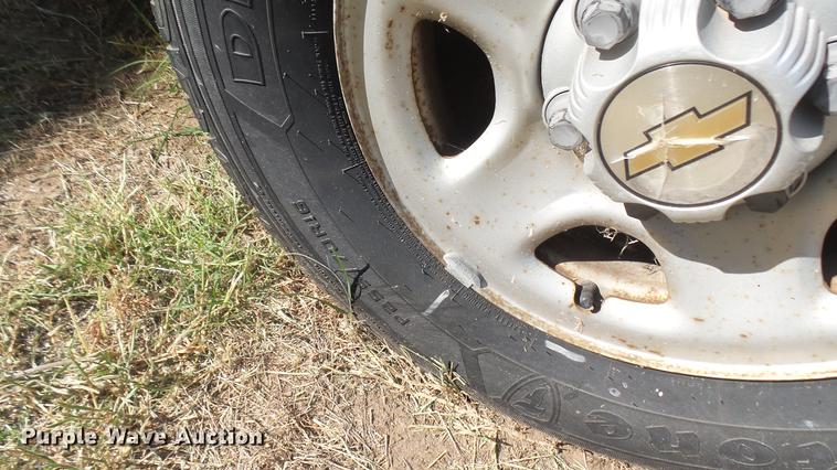 image for item DC1752 2002 Chevrolet Silverado 1500 pickup truck