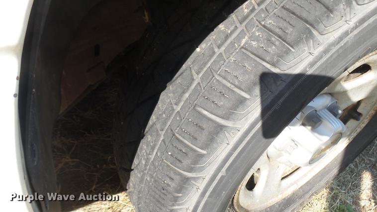 image for item DC1752 2002 Chevrolet Silverado 1500 pickup truck