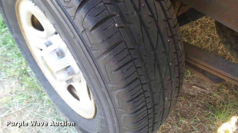 image for item DC1752 2002 Chevrolet Silverado 1500 pickup truck