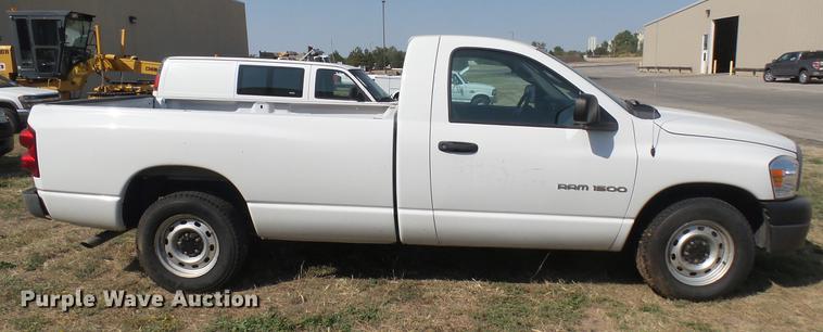 image for item DC1753 2007 Dodge Ram 1500 pickup truck