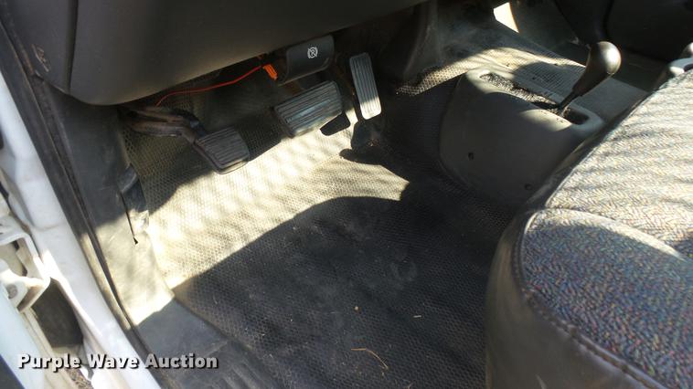 image for item DC1758 2004 Chevrolet Silverado 1500 flatbed pickup truck