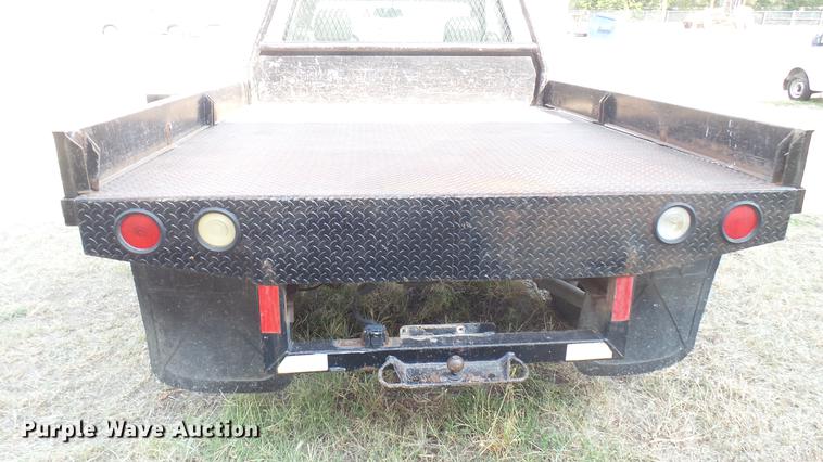 image for item DC1758 2004 Chevrolet Silverado 1500 flatbed pickup truck