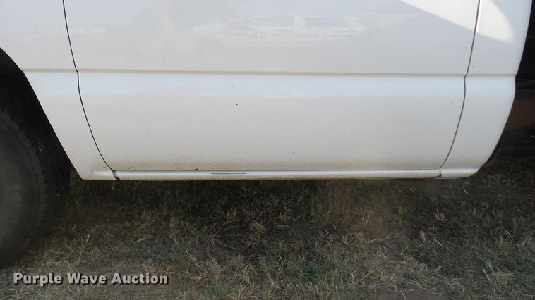 image for item DC1758 2004 Chevrolet Silverado 1500 flatbed pickup truck