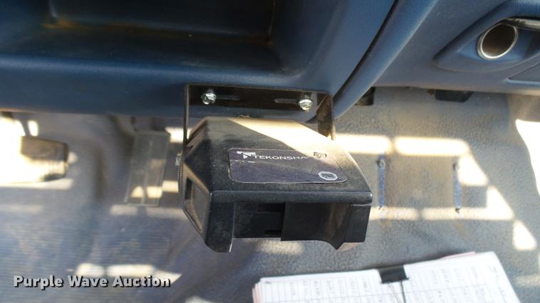 image for item DC1759 1994 Ford F450 Super Duty XL utility truck