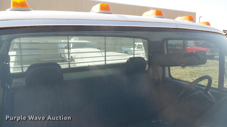 image for item DC1759 1994 Ford F450 Super Duty XL utility truck