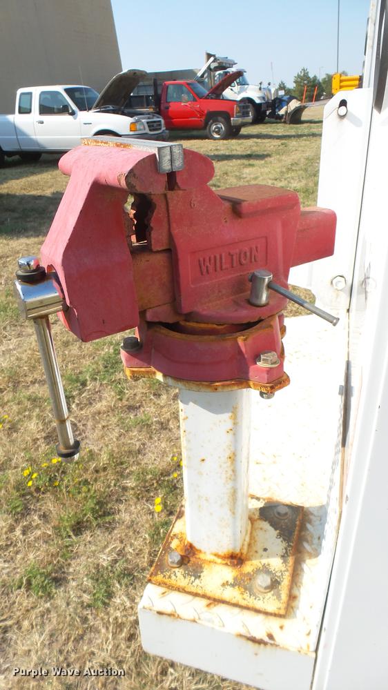 image for item DC1759 1994 Ford F450 Super Duty XL utility truck