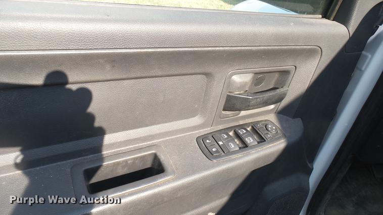 image for item DC1760 2011 Dodge Ram 2500HD Crew Cab animal control pickup truck