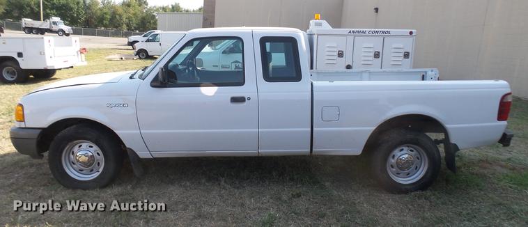 image for item DC1761 2002 Ford Ranger SuperCab pickup truck