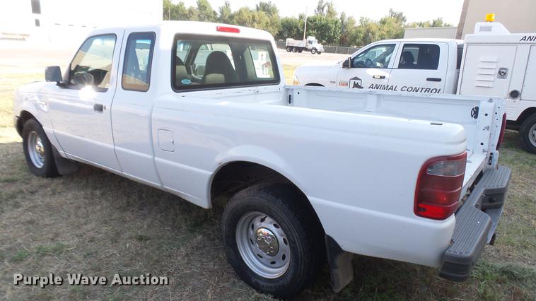 image for item DC1761 2002 Ford Ranger SuperCab pickup truck