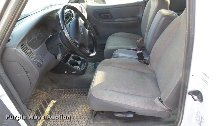 image for item DC1761 2002 Ford Ranger SuperCab pickup truck