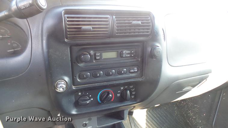 image for item DC1761 2002 Ford Ranger SuperCab pickup truck