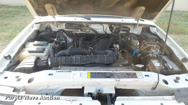 image for item DC1761 2002 Ford Ranger SuperCab pickup truck
