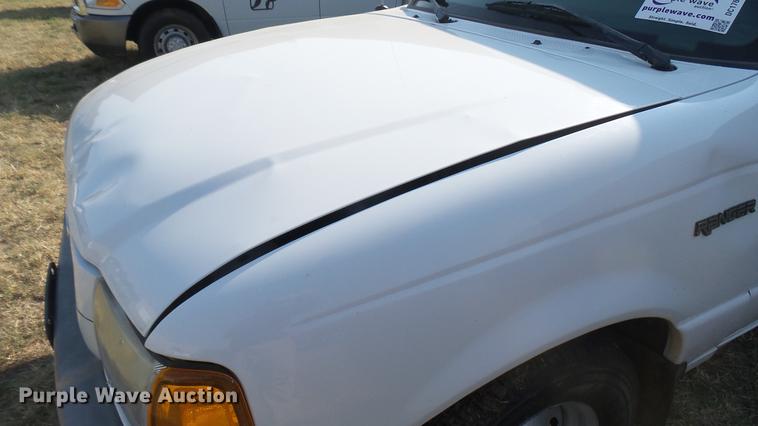 image for item DC1761 2002 Ford Ranger SuperCab pickup truck