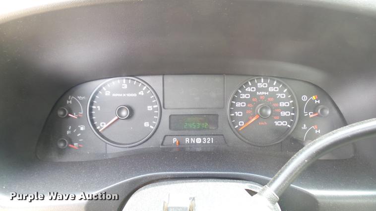 image for item DC1769 2005 Ford F350 Super Duty Crew Cab pickup truck