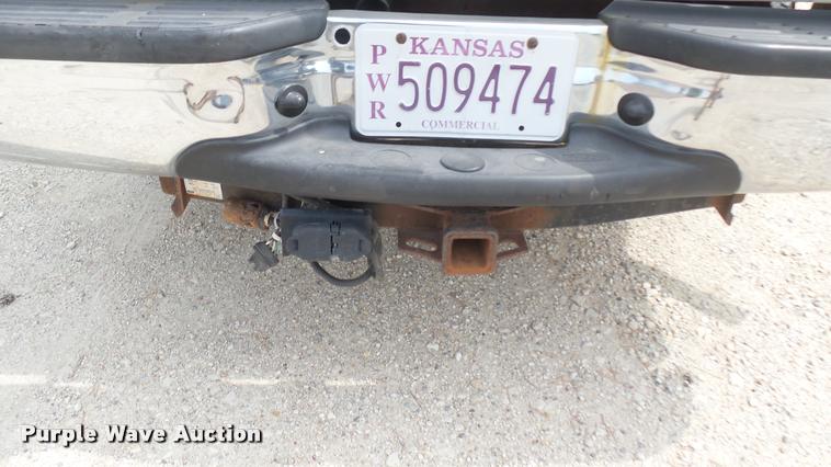 image for item DC1769 2005 Ford F350 Super Duty Crew Cab pickup truck