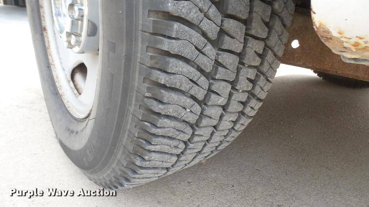 image for item DC1769 2005 Ford F350 Super Duty Crew Cab pickup truck