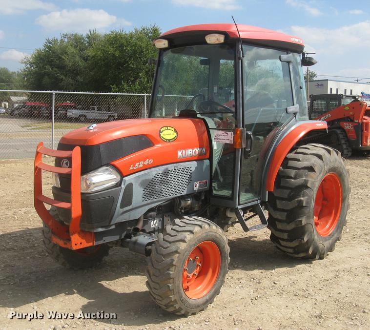 image for item DC2488 Kubota L5240 HST MFWD tractor