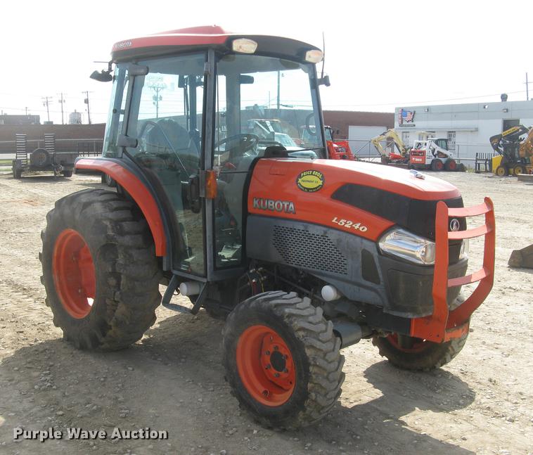 image for item DC2488 Kubota L5240 HST MFWD tractor