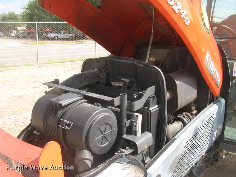image for item DC2488 Kubota L5240 HST MFWD tractor