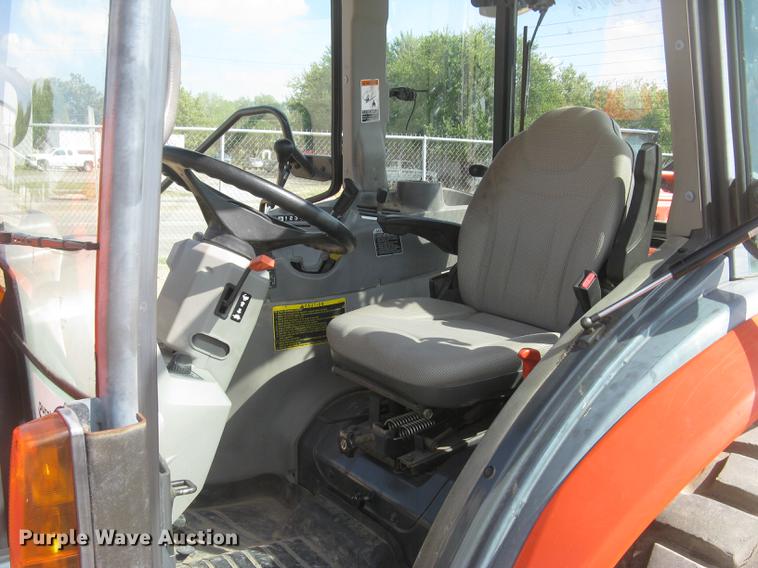 image for item DC2488 Kubota L5240 HST MFWD tractor