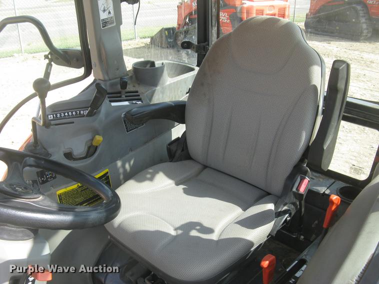 image for item DC2488 Kubota L5240 HST MFWD tractor