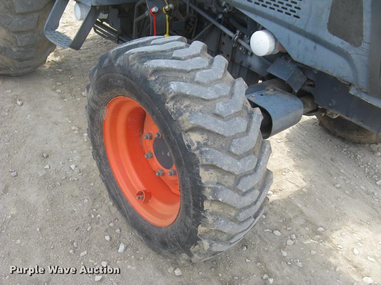 image for item DC2488 Kubota L5240 HST MFWD tractor