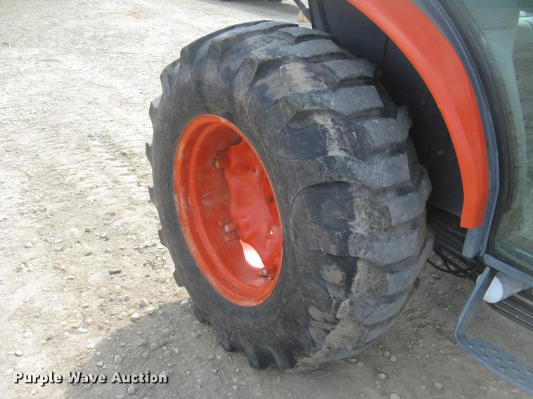 image for item DC2488 Kubota L5240 HST MFWD tractor