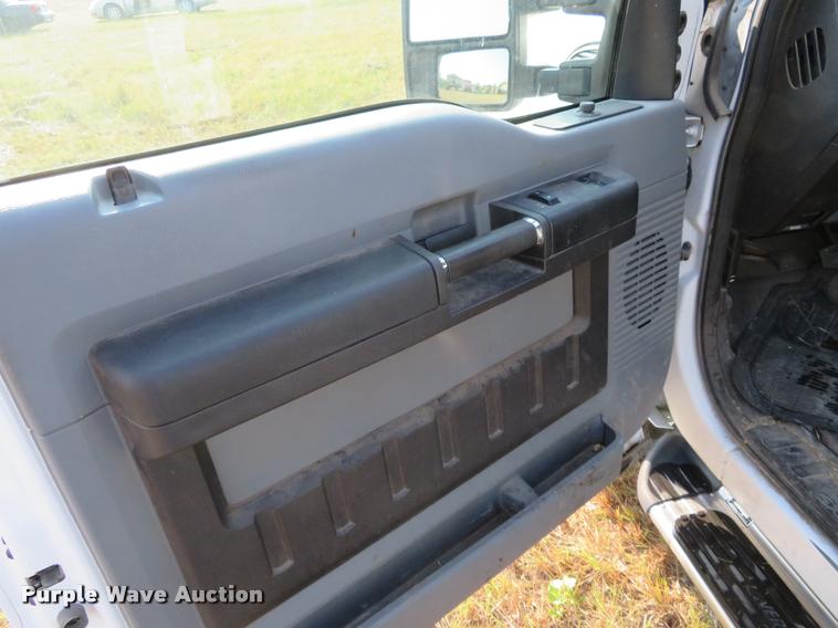 image for item DC2497 2011 Ford F250 Super Duty SuperCab pickup truck