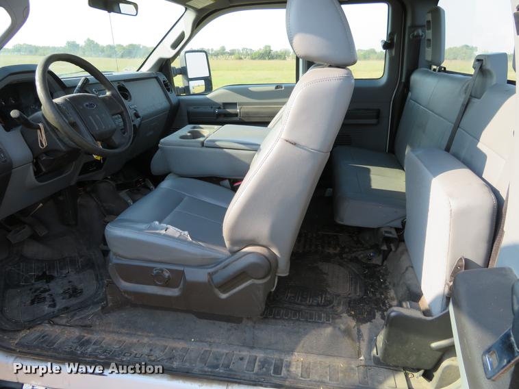 image for item DC2497 2011 Ford F250 Super Duty SuperCab pickup truck