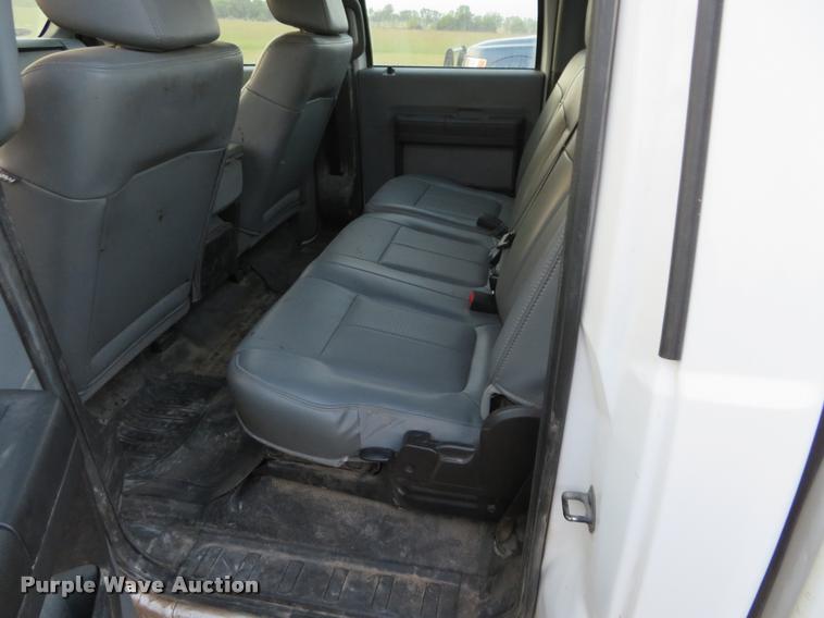 image for item DC2498 2011 Ford F250 Super Duty Crew Cab pickup truck