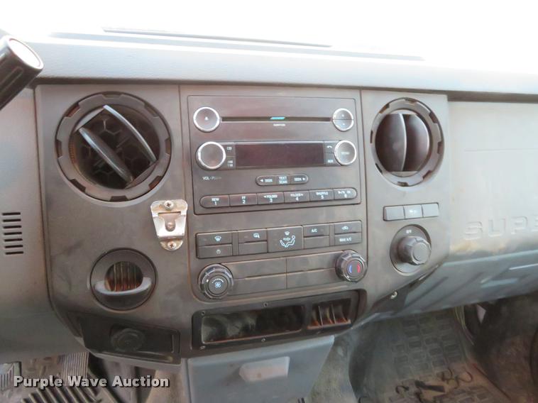 image for item DC2498 2011 Ford F250 Super Duty Crew Cab pickup truck