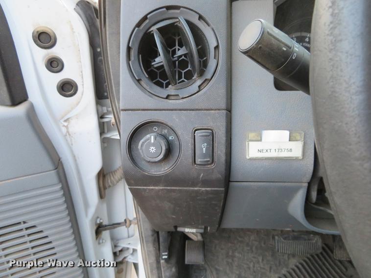 image for item DC2498 2011 Ford F250 Super Duty Crew Cab pickup truck