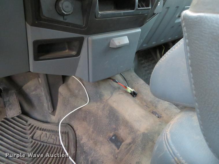 image for item DC2498 2011 Ford F250 Super Duty Crew Cab pickup truck