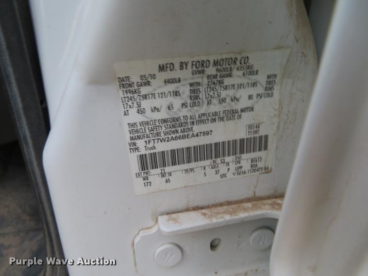 image for item DC2498 2011 Ford F250 Super Duty Crew Cab pickup truck