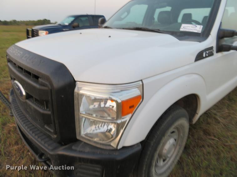 image for item DC2498 2011 Ford F250 Super Duty Crew Cab pickup truck