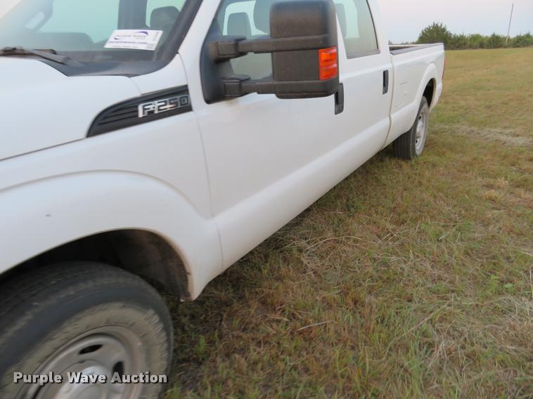 image for item DC2498 2011 Ford F250 Super Duty Crew Cab pickup truck