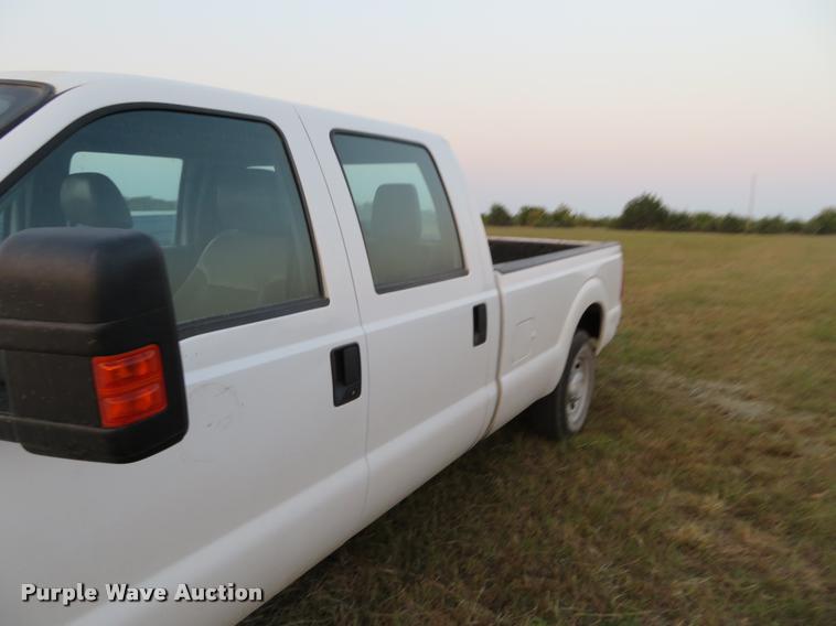 image for item DC2498 2011 Ford F250 Super Duty Crew Cab pickup truck