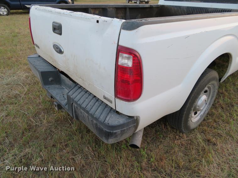 image for item DC2498 2011 Ford F250 Super Duty Crew Cab pickup truck