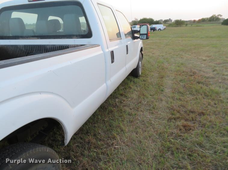 image for item DC2498 2011 Ford F250 Super Duty Crew Cab pickup truck