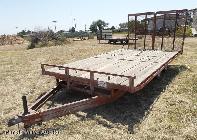 image for item DC3862 1999 Davis utility trailer