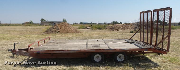 image for item DC3862 1999 Davis utility trailer