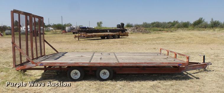 image for item DC3862 1999 Davis utility trailer