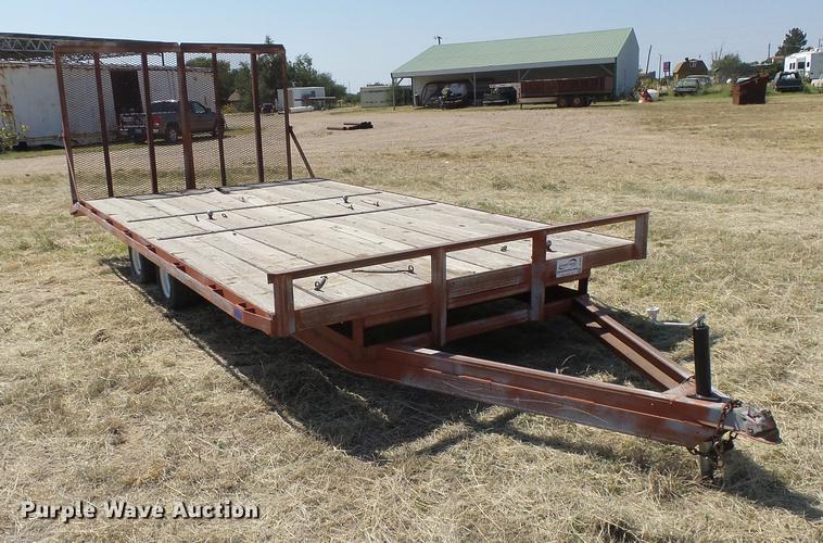 image for item DC3862 1999 Davis utility trailer