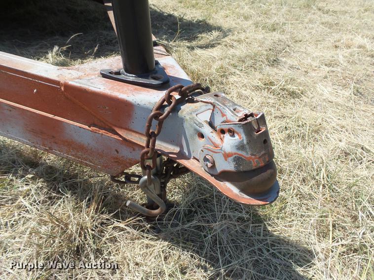 image for item DC3862 1999 Davis utility trailer